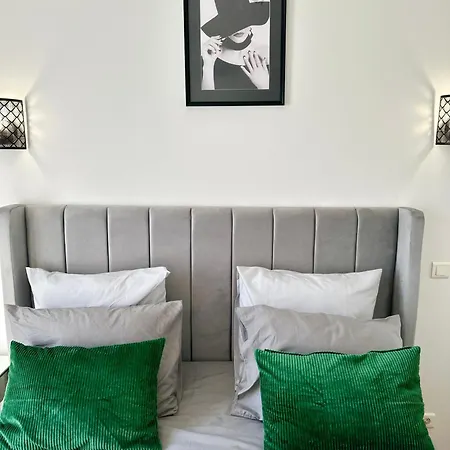 Apartment Moderne Entier Paris-le Bourget Et Cdg *