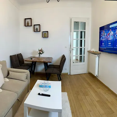 Moderne Entier Paris-le Bourget Et Cdg Апартаменты